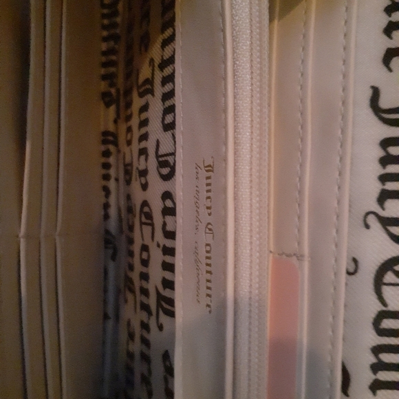Juicy Couture Elongated Wallet - Picture 4 of 4